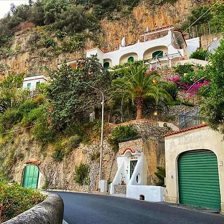 Carmela Tatil Evi *