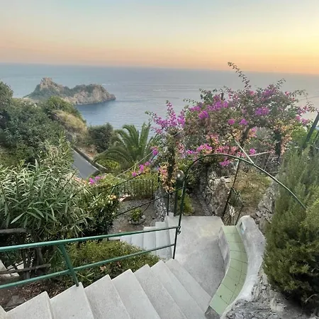 Tatil Evi Carmela *